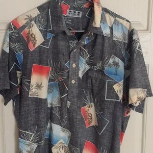 Men’s Kalani Hawaii short sleeve Hawaiian shirt. M